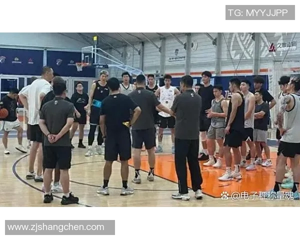 上海篮球队盯防战术解析及其在比赛中的实际应用探讨